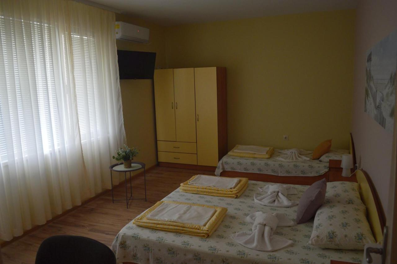 Yanis Hotel Chernomorets Exterior photo