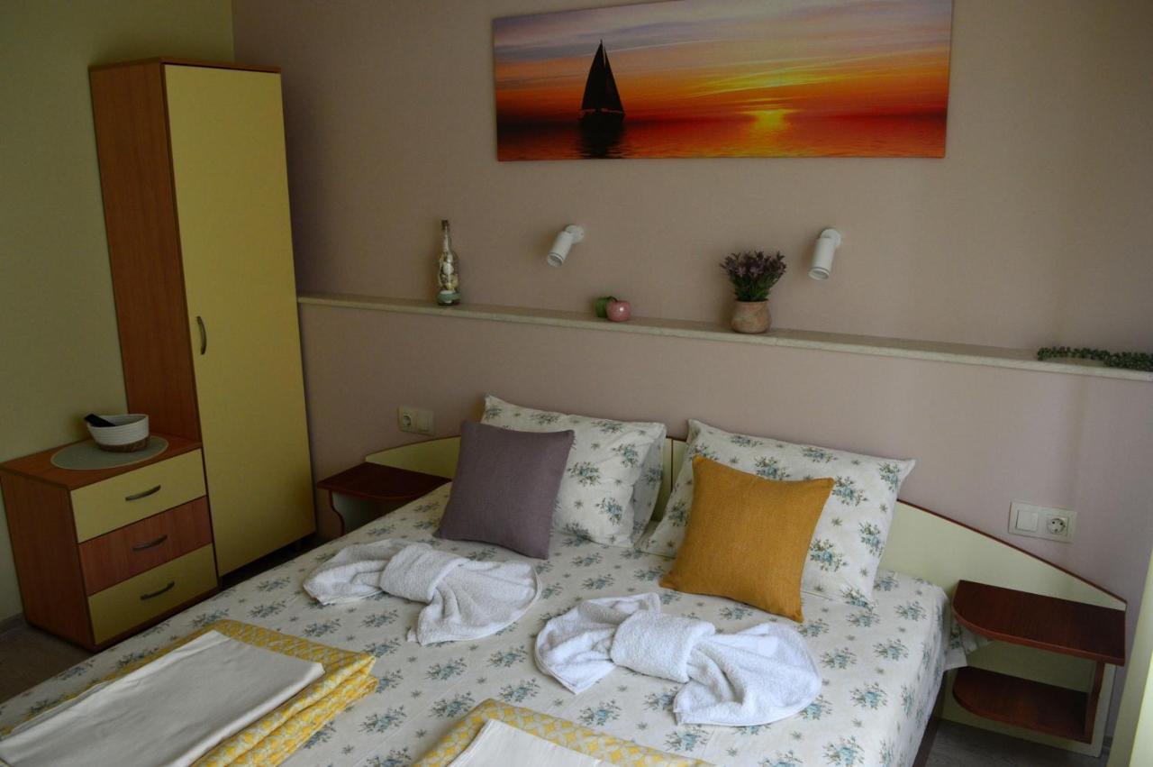 Yanis Hotel Chernomorets Exterior photo