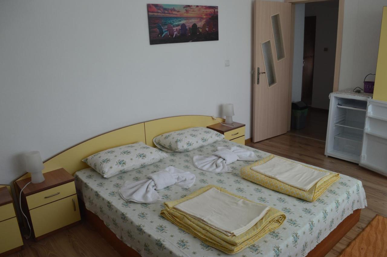 Yanis Hotel Chernomorets Exterior photo