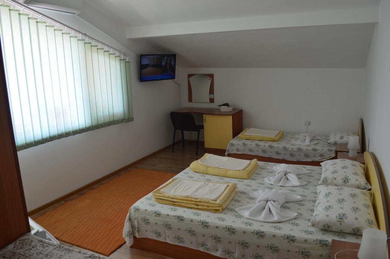 Yanis Hotel Chernomorets Exterior photo