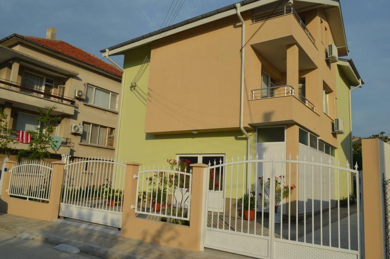 Yanis Hotel Chernomorets Exterior photo